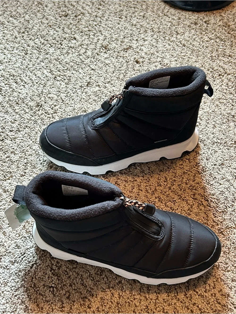 Magellan Outdoors stylish black